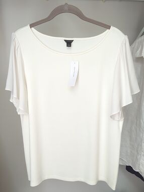 Ann Taylor Cream Short Flutter Sleeve Top NWT Large